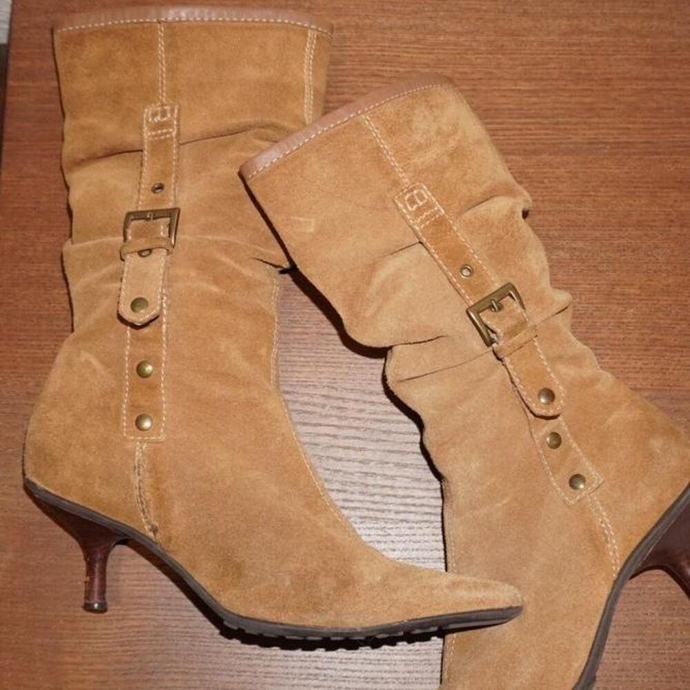 American-vintage Women's Tan and Brown Boots